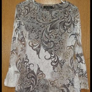 B.L.E.U Swirl Top
